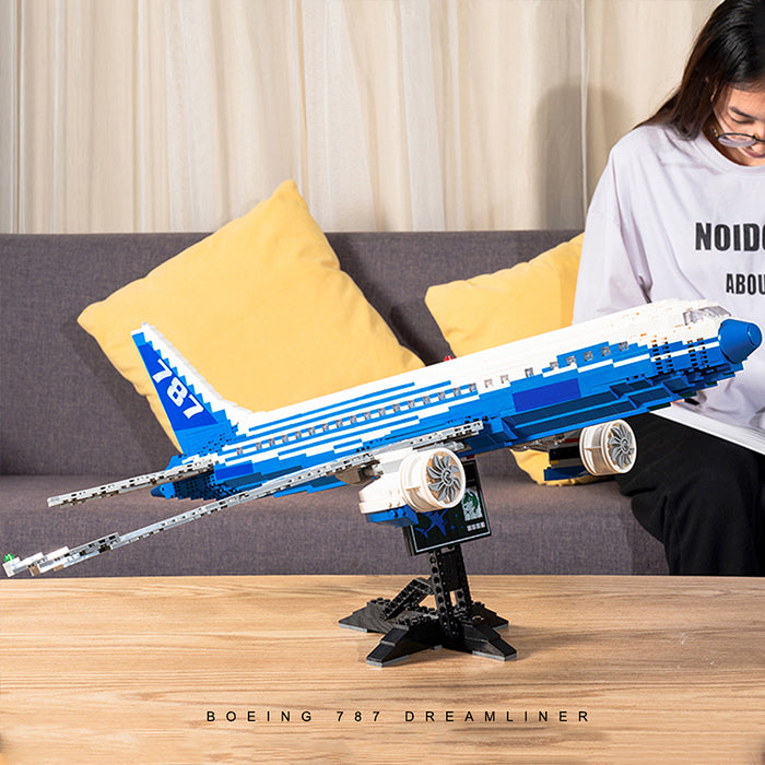 Boeing 787 Airliner (1353 Pieces)